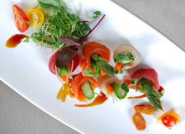 Beyaz güzel Sashimi