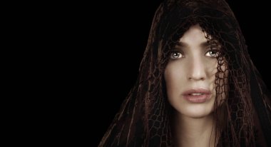 Çok güzel bir kadın siyah