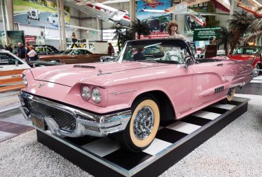 Vintage Ford Thunderbird Cabrio 