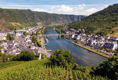 Almanya'da Moselle riverbank köyde Cochem
