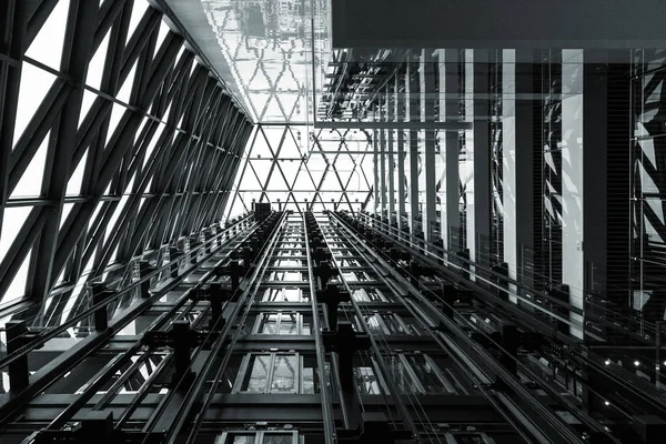 Чорно-білий абстрактний сталевий будівельний фон — стокове фото