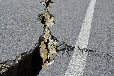 Yol closeup büyük Kaikoura, Ne depreminden çatlaklar