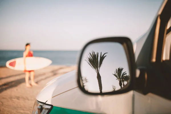 Reflection Palm Trees Van Mirror Beach — Stock Photo, Image