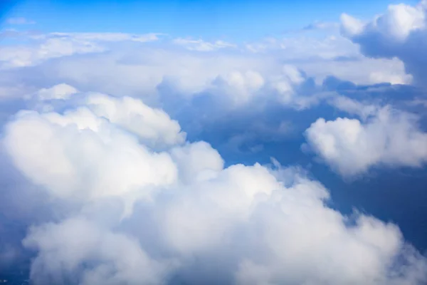 Cielo azul y nubes — Foto de Stock