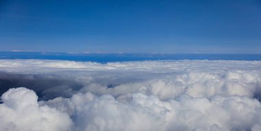 Mavi gökyüzü bulutlu, hava fotoğrafçılığı
