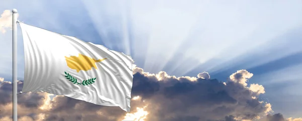 Kyperská vlajka na modré obloze. 3D obrázek — Stock fotografie