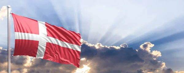 Flaga Danii na błękitne niebo. ilustracja 3D — Zdjęcie stockowe
