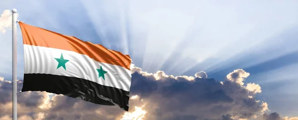 Drapeau de Syrie sur ciel bleu. Illustration 3d — Photo