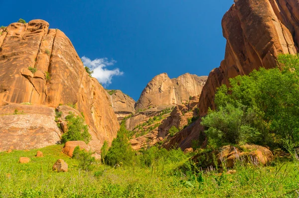 Rocas y montañas — Foto de Stock