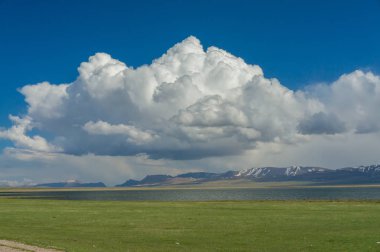Büyük güzel bulut
