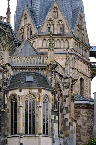 Aquisgrana Cattedrale Pietra Scultura Ornamento Medioevo Gotico Germania Frammento Cattedrale — Foto Stock
