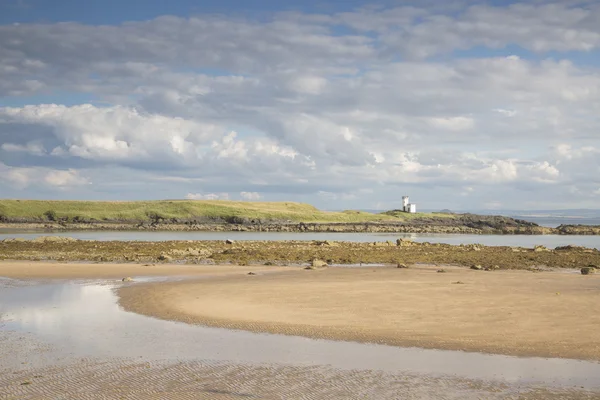 Fyren och Beach, Elie, Fife, Skottland — Stockfoto