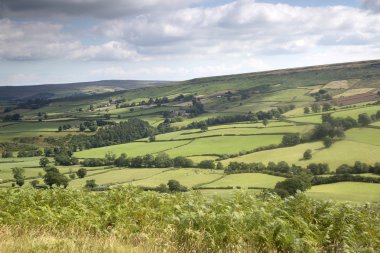 North York Moors Hutton le delik köyün dışında; Yorkshire