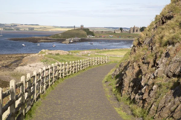 Chodnik na Świętego; Wyspa; Northumberland; Anglia — Zdjęcie stockowe
