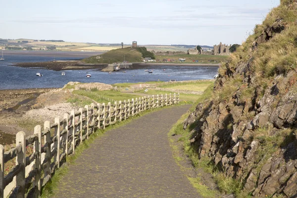 Sentier pédestre sur Sainte ; Île ; Northumberland ; Angleterre — Photo