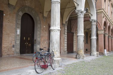 Portik ve Santo Stefano Street motosiklet; Bologna