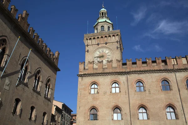 Saat Kulesi; Belediye Binası; Bologna — Stok fotoğraf