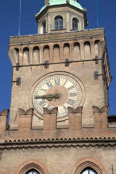 Torre do Relógio; Câmara Municipal; Bolonha — Fotografia de Stock