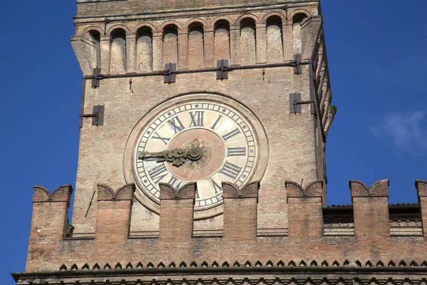 Torre do Relógio; Câmara Municipal; Bolonha — Fotografia de Stock