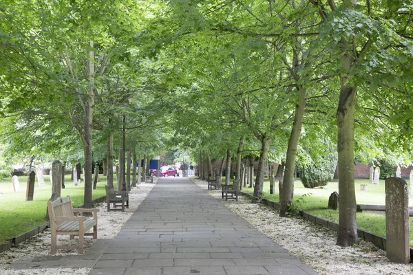 Fußweg zur Dreifaltigkeitskirche; Stratford upon avon — Stockfoto