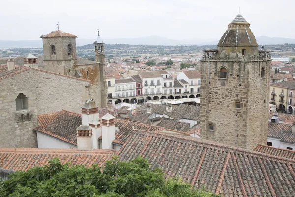 Rynek główny, Kościół i wieża, Trujillo — Zdjęcie stockowe