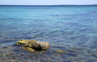 Formentera Adası'ndan Ibiza görünümünü