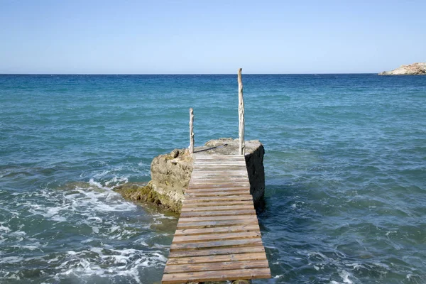 Muelle en Hort Cove y Playa; Ibiza —  Fotos de Stock