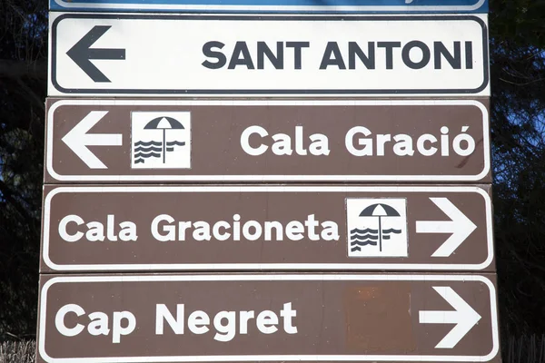 Gracio Cove Beach and San Antonio Sign; Ibiza — Stock Photo, Image