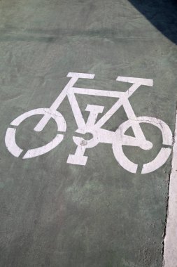 Bisiklet şeritli yol geçiş tabelaya; Saragossa