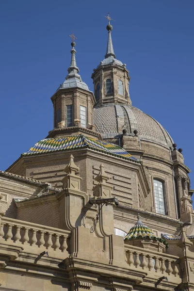 ピラール大聖堂大聖堂教会;サラゴサ — ストック写真