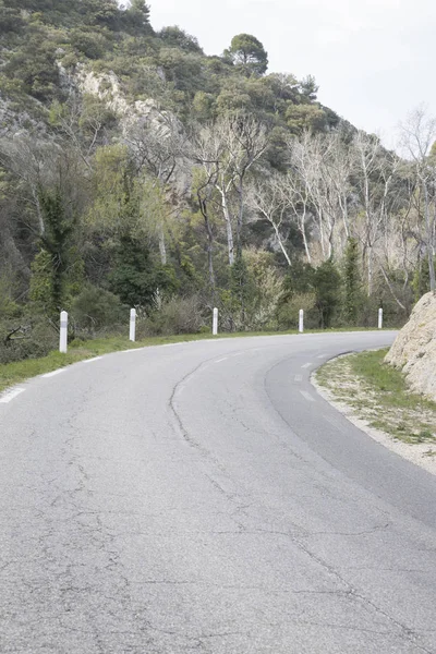 Road in Alpes Haute, Luberon Park outside Lourmarin Village, Pro — Stock Photo, Image