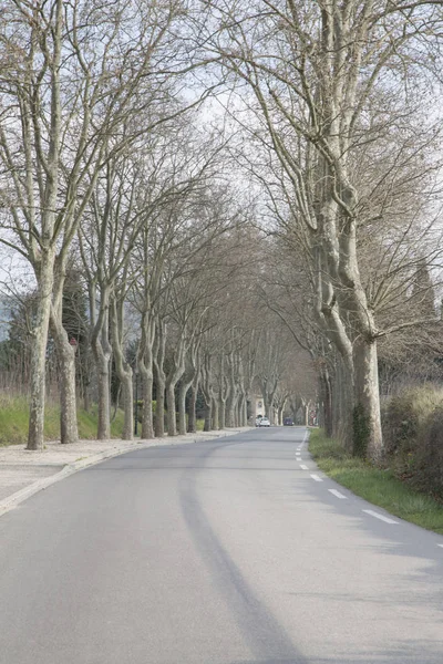 Дороги в селі Лурмарен, Прованс — стокове фото