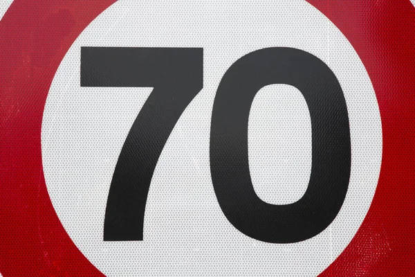 Sinal de limite de velocidade vermelho e branco 70 — Fotografia de Stock