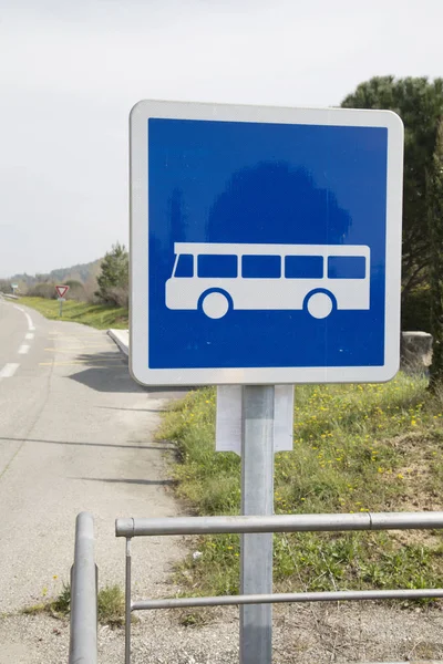 Bus stop ondertekenen — Stockfoto