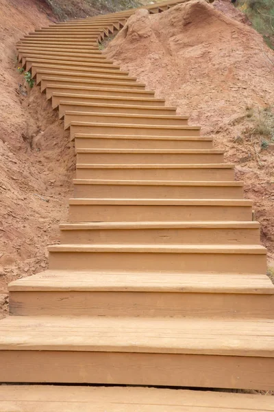Escalera curvada de madera — Foto de Stock