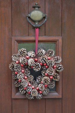 Noel koni dekorasyon kapı