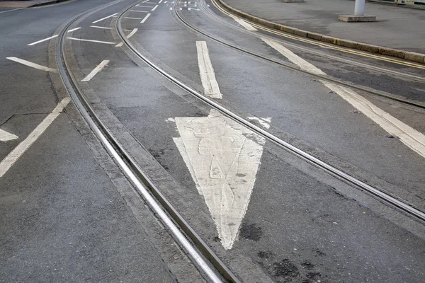 Tram Tracks and Arrow Entrar Rua em Nottingham — Fotografia de Stock
