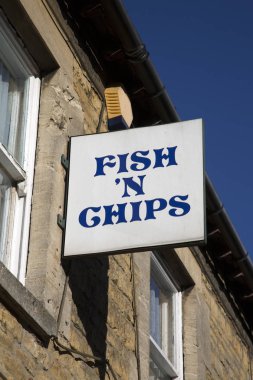 Balık ve patates kızartması.