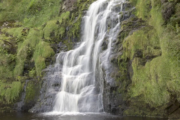 Assaranca 瀑布，都柏林，爱尔兰的多尼戈尔 — 图库照片