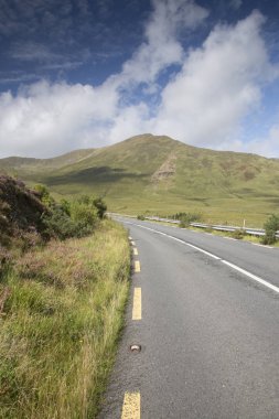 Açık Road Lough Killary fiyort Gölü yanında; Leenane'in, Connemara