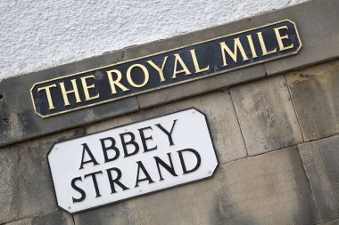 Royal Mile - Abbey Stand sokak işareti; Edinburgh