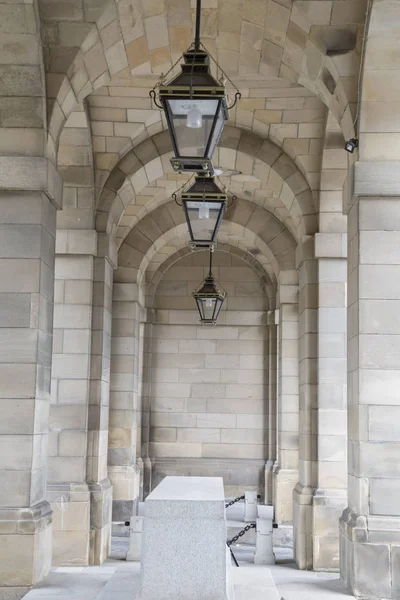 Oorlogsmonument, City Chambers op Royal Mile Street; Edinburgh — Stockfoto