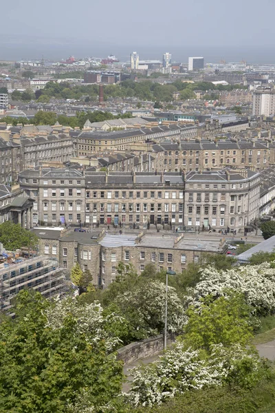 Városkép a kilátás nyílik az Edinburgh; Skócia — Stock Fotó