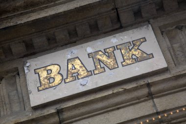 Taş cephe banka işareti