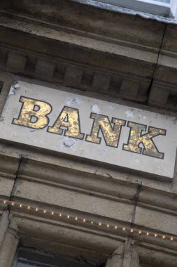 Taş cephe banka işareti