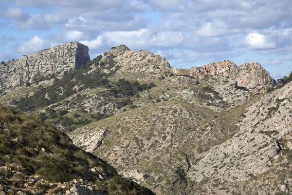 Tepeler Formentor adlı görünümünü; Mayorka — Stok fotoğraf