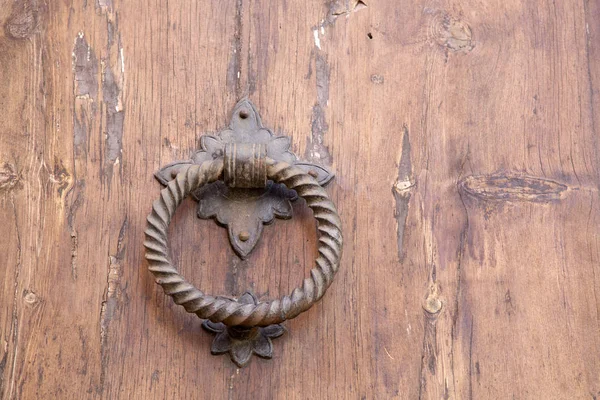 教会ドア ハンドル、希望、マヨルカ島 — ストック写真