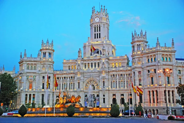 Plaza de cibeles in madrid, spanien — Stockfoto