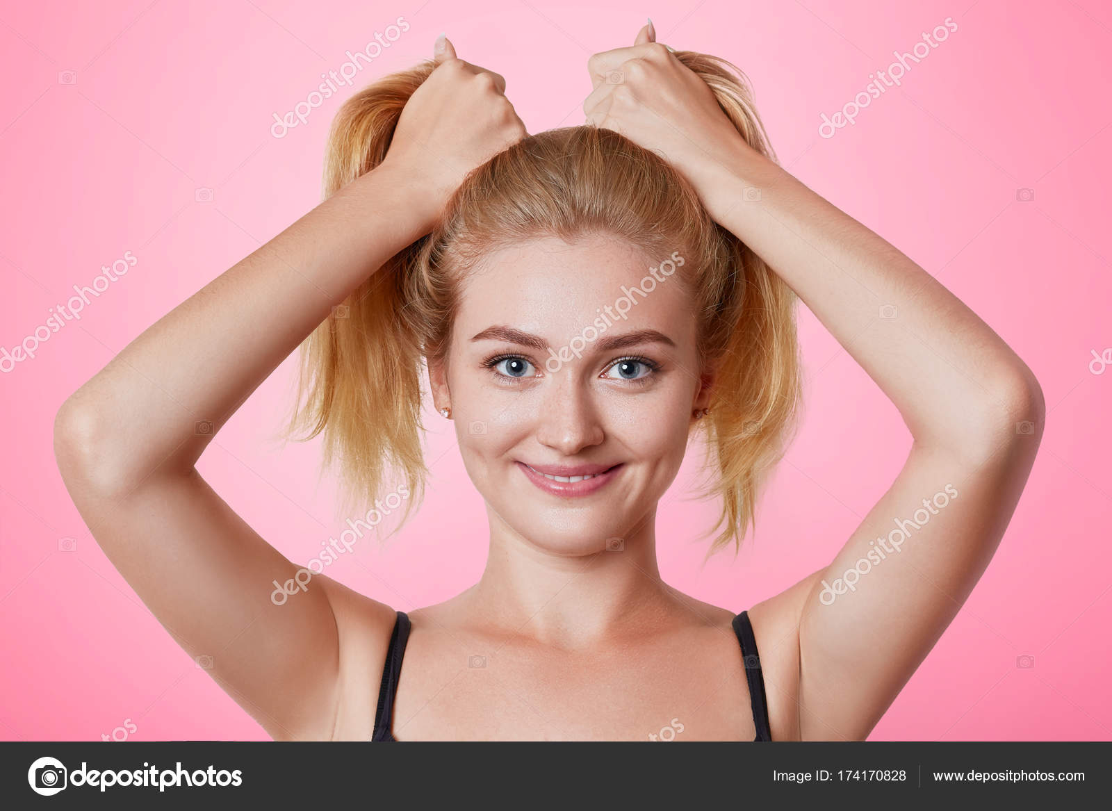 Teen nahé fotografovali