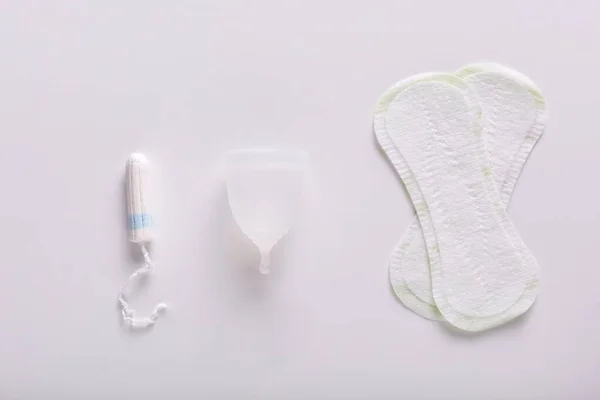 Foto Van Diverse Soorten Producten Voor Menstruatie Hygiëne Pads Witte — Stockfoto
